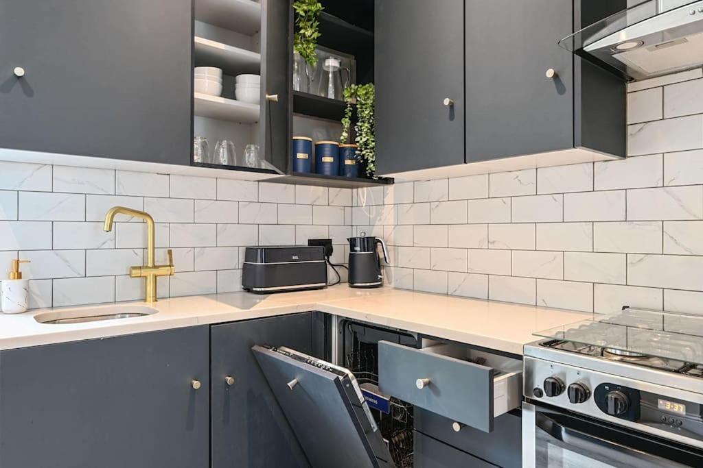 Stunning Spacious Duplex With Garden 141A Hastings Bagian luar foto