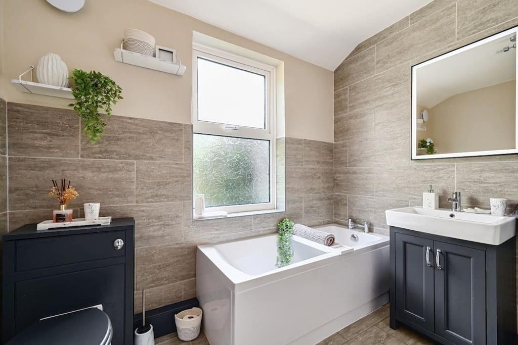 Stunning Spacious Duplex With Garden 141A Hastings Bagian luar foto